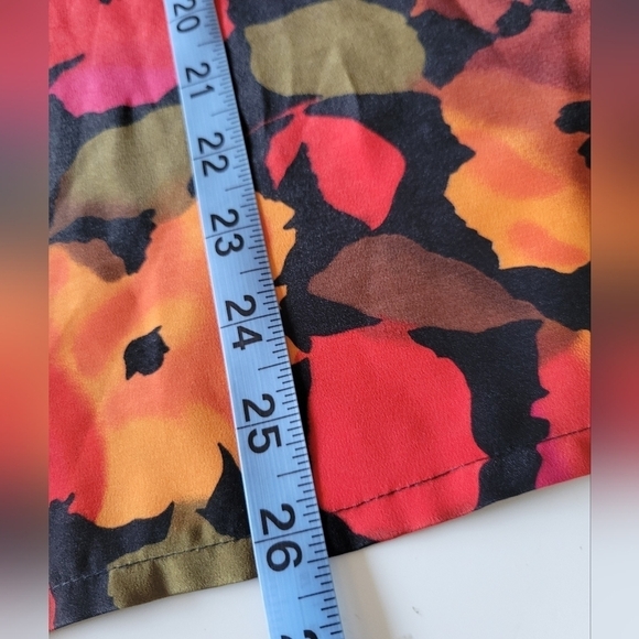 Vntg Liz Baker Floral Print Blouse Size 1X in Red - Picture 3 of 7